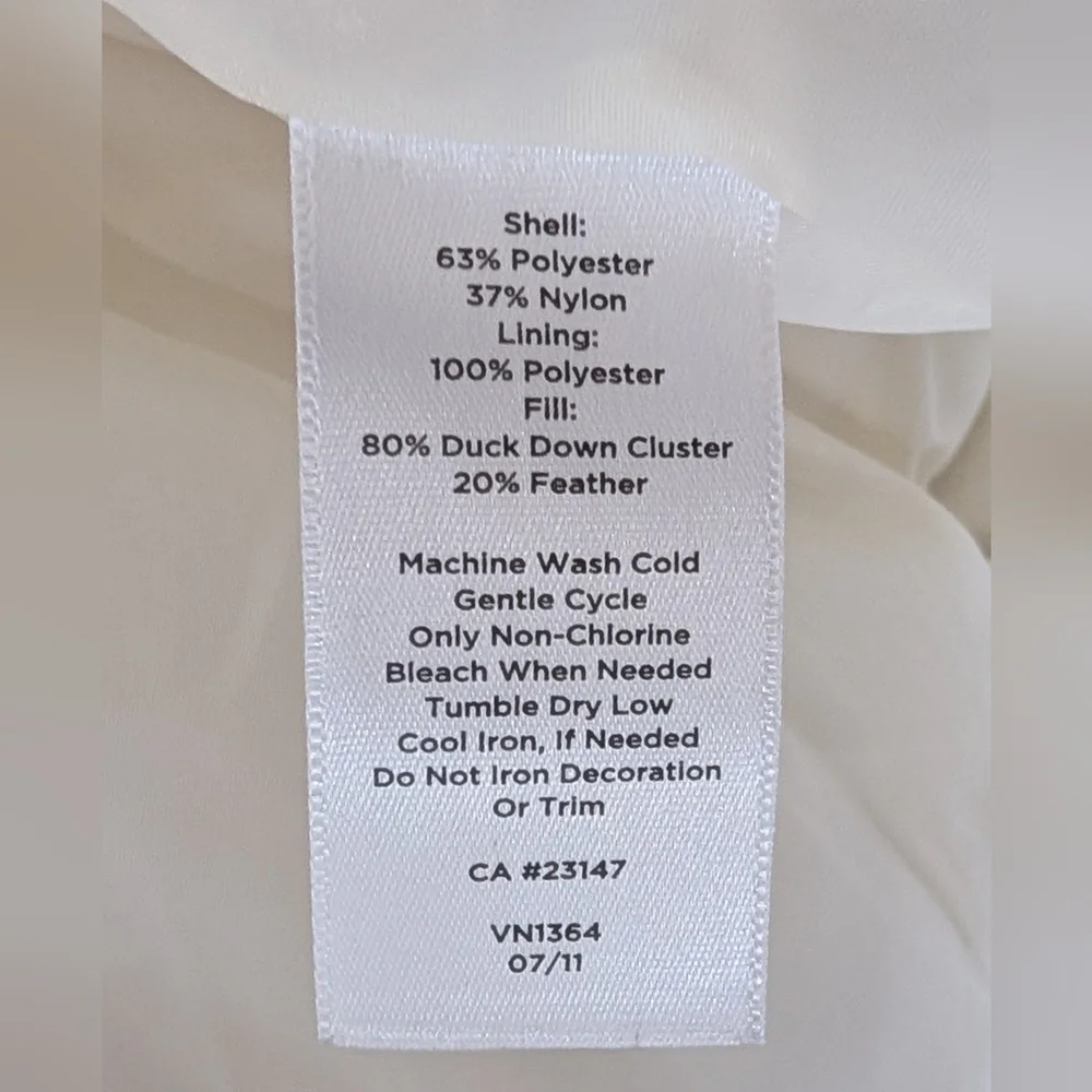 Talbots Ivory Puffer Down Filled Vest, Shiny Satin, Size Medium - Picture 4 of 5